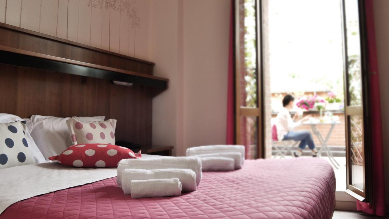 Emi Hotel Lippo